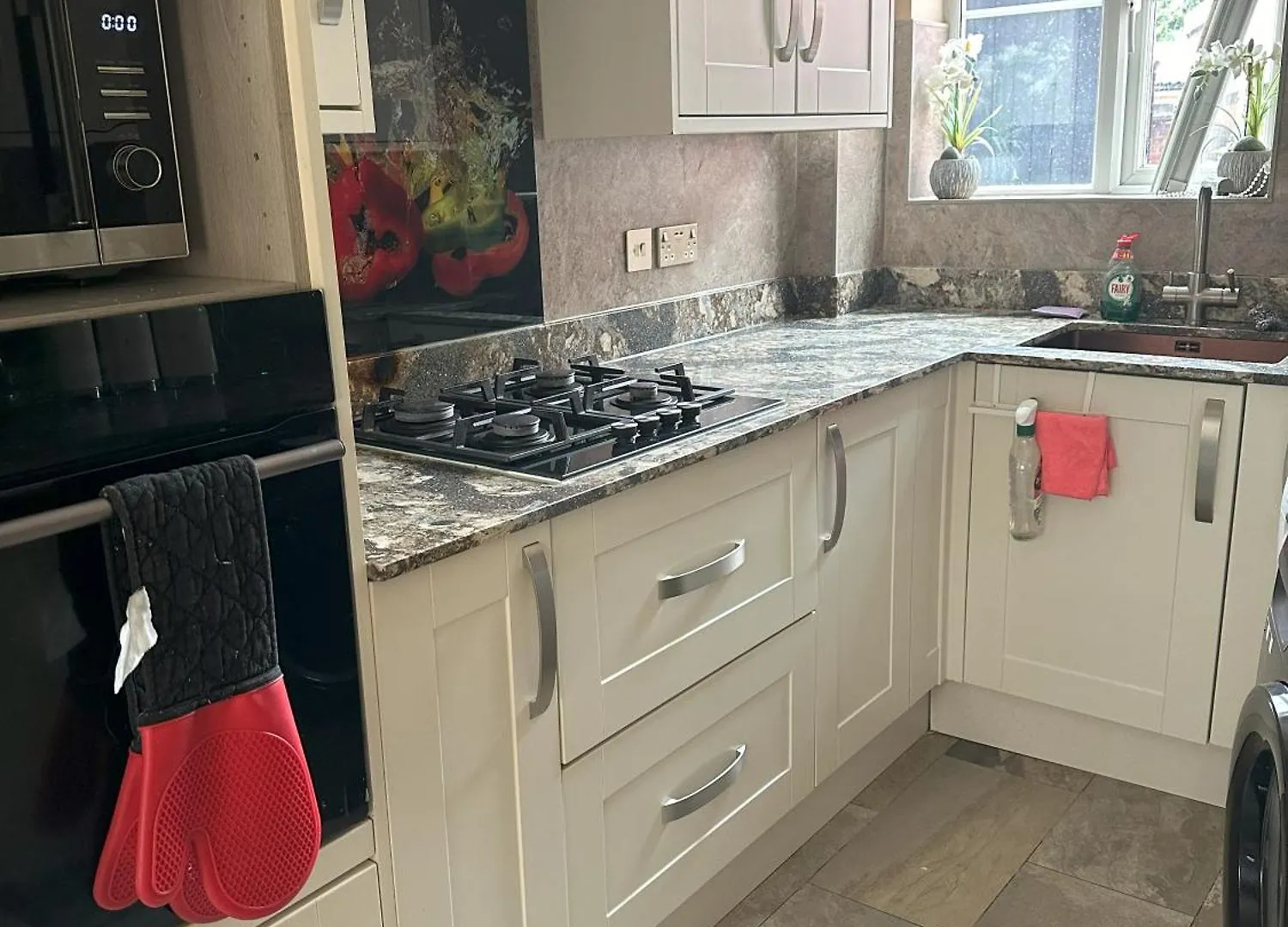 Guest house Lavish 3 Story House With Full Of Comfort Dagenham