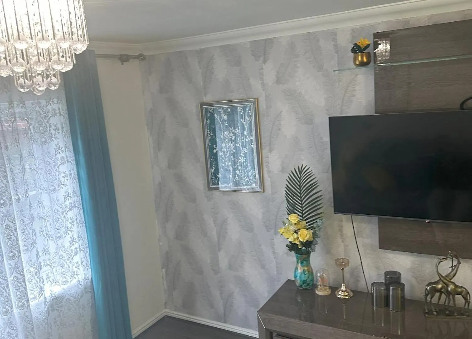 Lavish 3 Story House With Full Of Comfort Dagenham Guest house