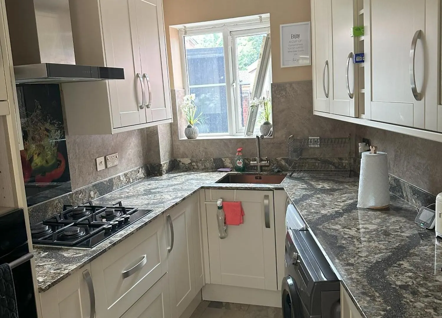 Lavish 3 Story House With Full Of Comfort Dagenham 0*,  United Kingdom